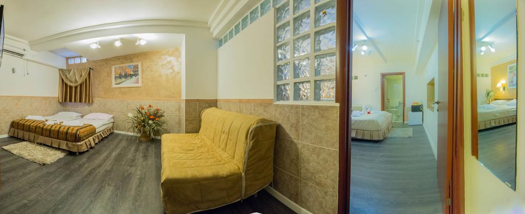 Alaska Inn Hotel Metula Extérieur photo